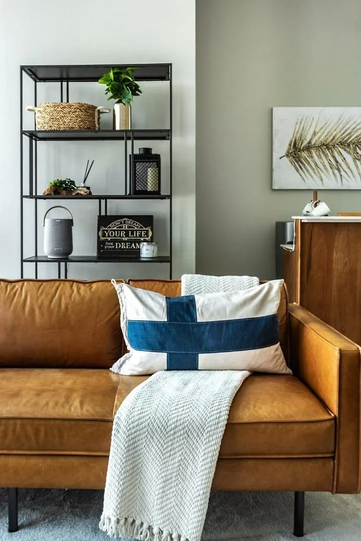 Guestready - Luxury Haven At Marina Arcade Apartment Dubai