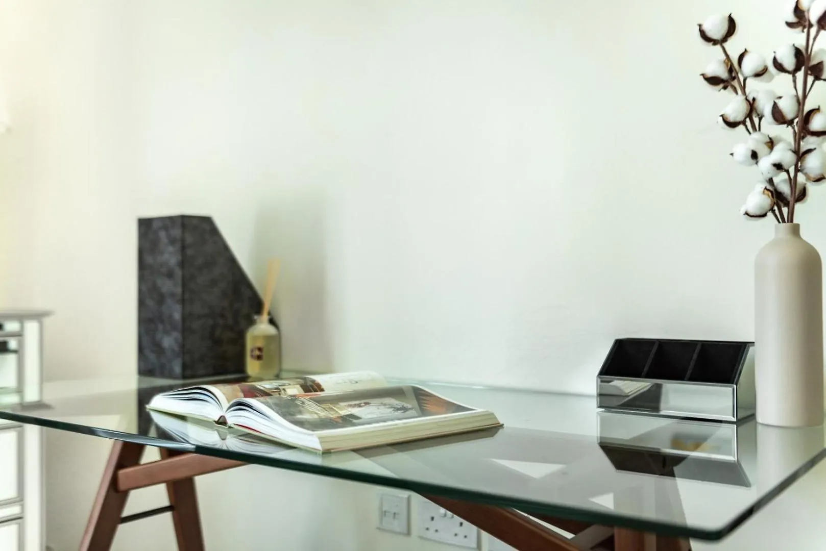 Guestready - Luxury Haven At Marina Arcade Apartment Dubai